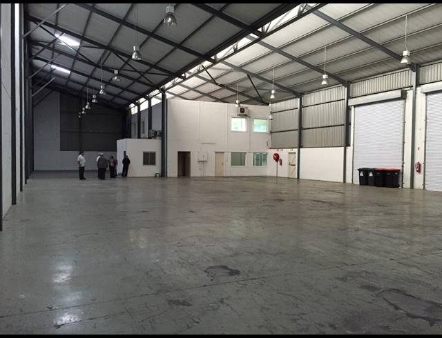 1,045M² FACTORY TO LET IN AIRPORT INDUSTRIA